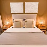 アパート Golden - Private Jacuzzi, 4 Swimming Pools & Direct Access To The