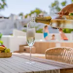 Golden - Private Jacuzzi, 4 Swimming Pools & Direct Access To The アパート