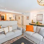 Golden - Private Jacuzzi, 4 Swimming Pools & Direct Access To The * マルベーリャ