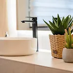 Golden - Private Jacuzzi, 4 Swimming Pools & Direct Access To The アパート *