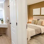 アパート Golden - Private Jacuzzi, 4 Swimming Pools & Direct Access To The *